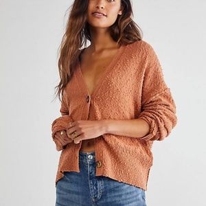 Free People Women’s Cardigan in light Rust color size medium